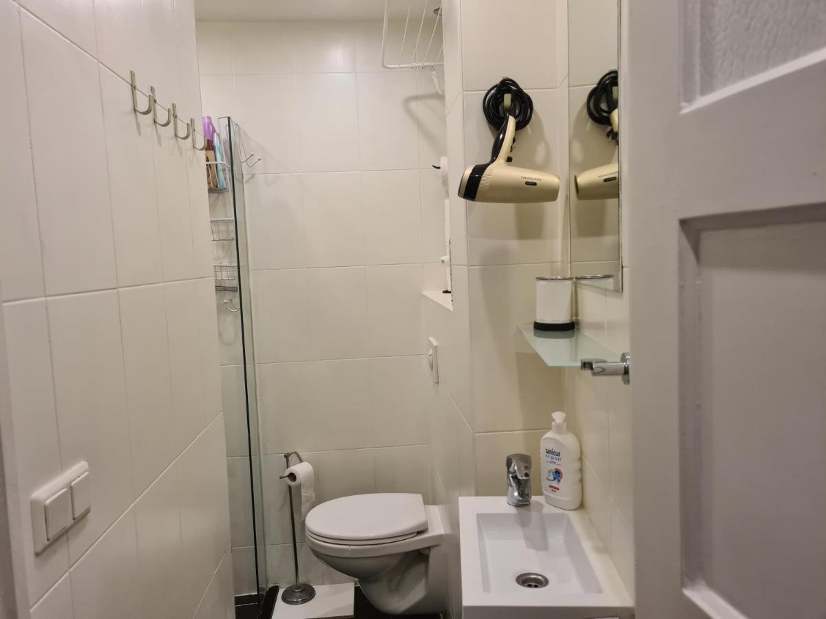 1 Bedroom 15 Min By Tram To Amsterdam Centre! Esterno foto