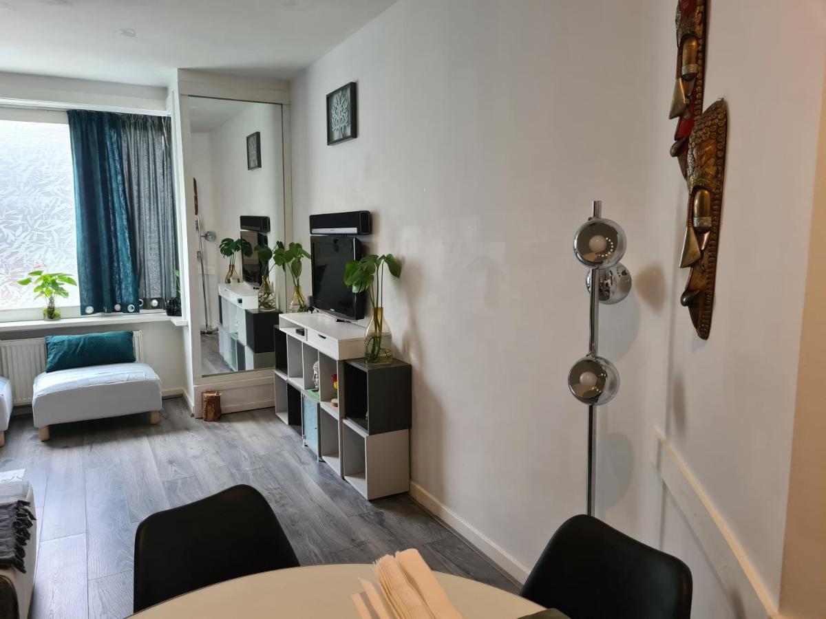 1 Bedroom 15 Min By Tram To Amsterdam Centre! Esterno foto